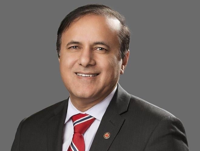 کینیڈین رکن پارلیمنٹ شفقت علی کینیڈا کے پہلے پاکستانی نژاد وزیر بن گئے