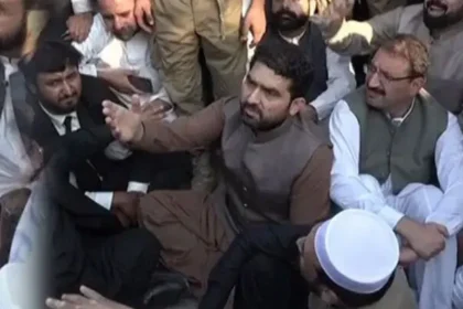 وزیرِاعلیٰ خیبر پختونخوا نے راولپنڈی دھرنا ختم کردیا