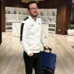 ہیڈ کوچ مائیک ہیسن چھٹیاں گزارنے کے لیے نیوزی لینڈ روانہ