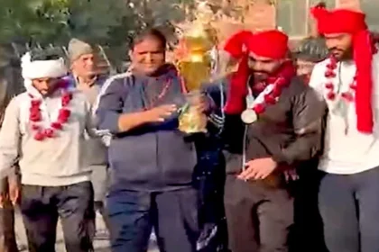 نیشنل گیمز: 14 گولڈ میڈلز جیتنے والے پہلوانوں کا گوجرانوالہ میں پُرجوش استقبال