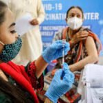 ویکسینیشن کا خلا برقرار: پاکستان میں ڈاکٹرز حفاظتی ٹیکوں کے مواقع کیوں کھو رہے ہیں؟