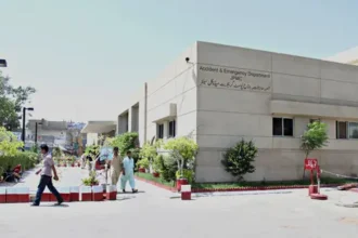 جناح اسپتال میں واش روم میں بچے کی پیدائش، غفلت نہیں تھی: سندھ وزیر صحت