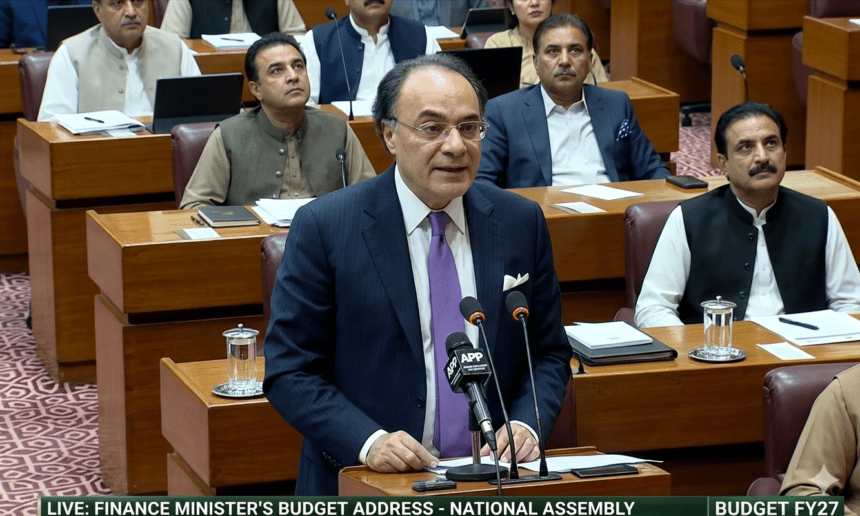 قومی اسمبلی میں وزیر خزانہ کا بجٹ 2026-27 کا دفاع، معاشی ترقی کا روڈ میپ قرارقرار