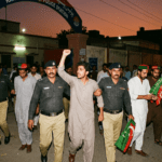 کراچی: الطاف حسین کے حق میں نعرے بازی اور جھنڈے لہرانے پر 11 افراد گرفتار
