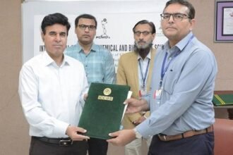 آئی سی سی بی ایس جامعہ کراچی اور انڈس اسپتال کے درمیان مفاہمتی یادداشت پر دستخط