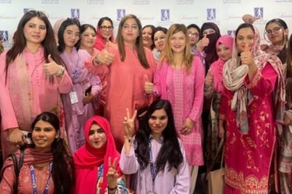 بریسٹ کینسر سے لڑنے والی خواتین کے لیے خصوصی کرافٹ ایوننگ کا انعقاد