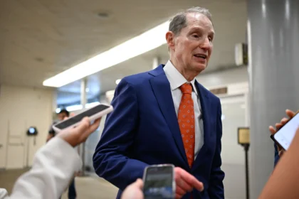 ڈیموکریٹس نے میڈیکیئر کے ذاتی اخراجات