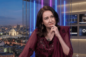 والد کے اچانک انتقال کے بعد شدید ذہنی دباؤ اور گھبراہٹ کا سامنا رہا؛ معروف اداکارہ ارجمند رحیم کا اعتراف