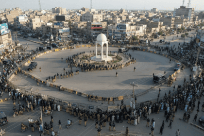کراچی کی نمائش چورنگی سیکیورٹی خدشات کے پیش نظر سیل