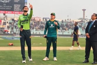 Pakistan decide to bowl first against South Africa in opening ODI