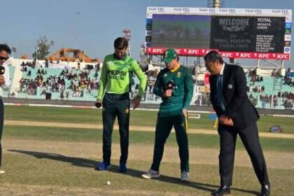 Pakistan elect to bat first against South Africa in second ODI