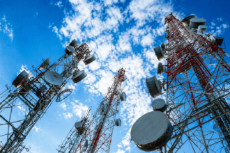 Emirati telecom internal review widensgiant weighs PTCL exit as