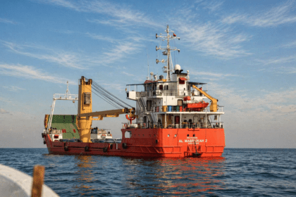 Iran Reimposes Control Over Strait of Hormuz as Ships Report Gunfire