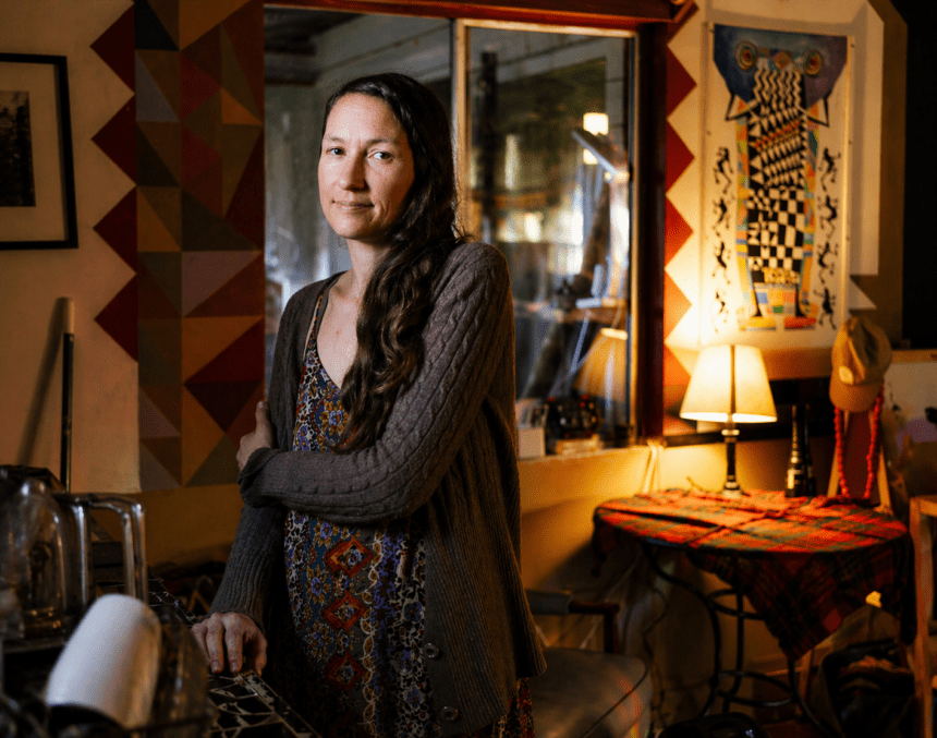 ‘Free Births’ Emerge as New Pregnancy Trend, Experts Warn of Serious Risks