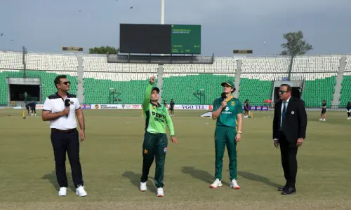 Pakistan win toss, bat first in South Africa encounter ahead of World Cup