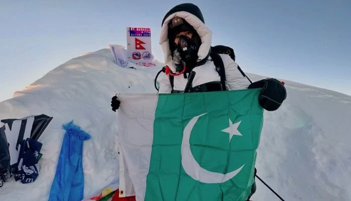 British-Pakistani Mountaineer Nadia Azad Conquers Manaslu, Makes History