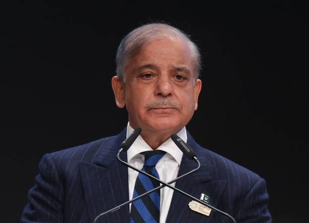 PM Shehbaz Meets Nawaz Sharif in Geneva, Briefs Him on Landmark Pakistan-Saudi Defense Pact Before London Visit