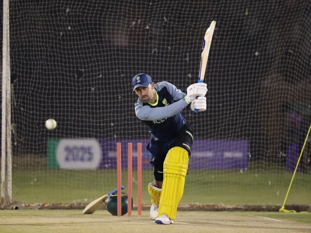 Maxwell Ruled Out of New Zealand T20s After Freak Net Blow