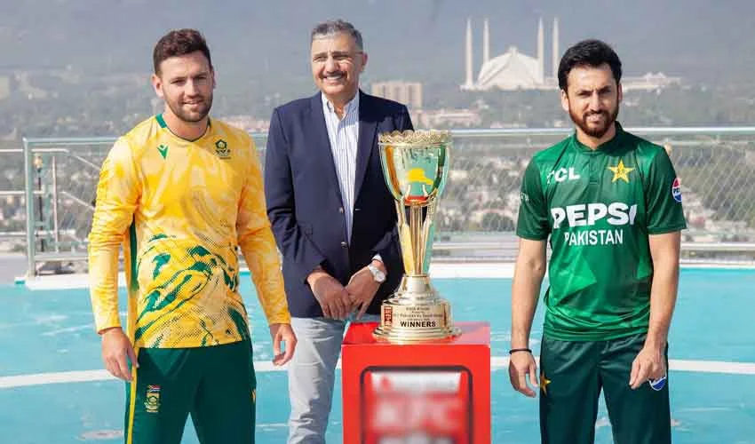 RAWALPINDI: Pakistan’s T20 captain Salman Ali Agha and South African skipper Donovan Ferreira held separate press conferences on Monday ahead of the much-anticipated Pink T20 series in Rawalpindi, with both leaders outlining their preparations and goals for the upcoming T20 World Cup. Salman focused on consistency and team improvement Addressing reporters, Salman Ali Agha said the team is eager to deliver strong performances in the Pink T20 clash, emphasizing teamwork and consistency. “We are very excited for the Pink T20,” he said. “Every player and selector has their own opinions on selection, but the main focus is team success.” The Pakistan skipper admitted his recent performances have not met expectations but vowed to bounce back. “My performance in the last two series wasn’t good, but I aim to contribute to team victories,” he said. Salman confirmed that Pakistan will maintain its current strategy leading up to the World Cup. “We’re trying not to repeat past mistakes. The strategy will remain the same until the T20 World Cup,” he explained. He pointed out that Pakistan needs to improve bowling in the death overs and batting consistency, saying, “We have to work harder in those areas.” Praise for teammates and leadership approach Salman praised Babar Azam, calling him a “world-class player” whose presence adds strength to the squad. He also lauded Usman Khan, noting his ability to handle spin effectively in the middle overs. “Babar’s inclusion is always beneficial for the team. Usman bats really well against spinners,” he said. Discussing his captaincy style, Salman shared that he makes on-field decisions based on game situations. “I make my own calls on the field — I bowl where needed and stay focused on the team’s needs,” he added. Ferreira eyes strong start for South Africa Meanwhile, South African captain Donovan Ferreira highlighted the importance of the upcoming series, calling it vital preparation ahead of the T20 World Cup. “This series against Pakistan is important as the World Cup is close,” Ferreira said. “We’ve played good T20 cricket recently and have a strong group of batsmen and bowlers.” Ferreira admitted he hadn’t yet examined the Rawalpindi pitch, but expressed confidence in his team’s adaptability. “I haven’t seen the pitch yet since I missed practice, but we’ll understand conditions after a few balls,” he said. The Proteas captain stressed the importance of starting the series positively. “Winning the first T20I will give us great momentum. We’ll play every match with a winning mindset,” he concluded.