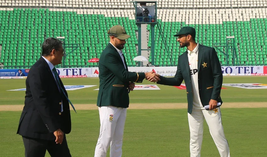 Pakistan opt to bat first in opening Test against South Africa