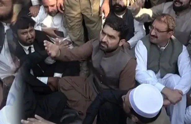 KP Chief Minister calls off Rawalpindi sit-in