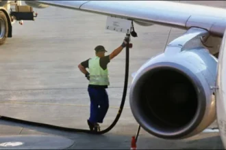 Pakistan Slashes Jet Fuel