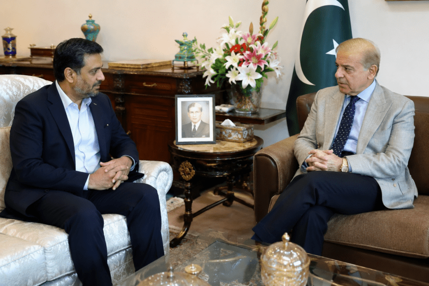 Health Minister Syed Mustafa Kamal Briefs PM Shehbaz Sharif on Healthcare Reforms and Public Health Priorities