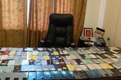 Mobile Phone Smuggling Attempt Foiled