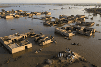 Floodwaters swamp 22 villages in Multan; residents flee as Chenab swells