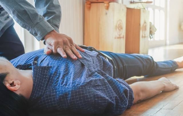 Karachi Students Develop Smart CPR Training Device to Save Lives