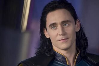Tom Hiddleston Talks Pompeii: Out of Time and Explains Why He’d Avoid a Road Trip with Loki