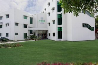 CPSP Team Reviews SIUT’s Medical Training to Advance Postgraduate Education