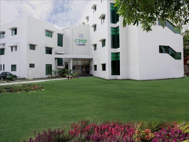CPSP Team Reviews SIUT’s Medical Training to Advance Postgraduate Education