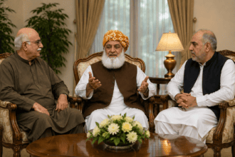 Fazlur Rehman signals opposition alliance after talks with Achakzai, Qaiser