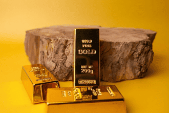 Gold Prices Fall After Seven-Day Rally, Local Rate Drops Rs3,500 per Tola