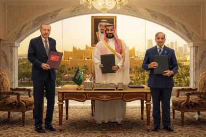 Pakistan, Saudi Arabia and Turkiye Sign Joint Defence Agreement in Makkah