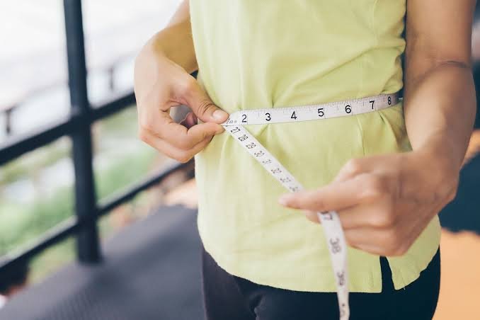 Larger Waistline Linked to 24% Higher Death Risk in Older Adults