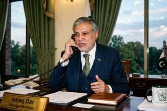 ishaq dar