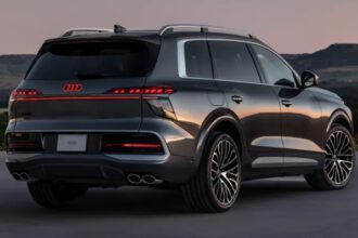 Audi Q9 introduces world-first curved OLED taillight technology