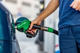 Govt increases petrol price by Rs3.26, reduces diesel by Rs1.01